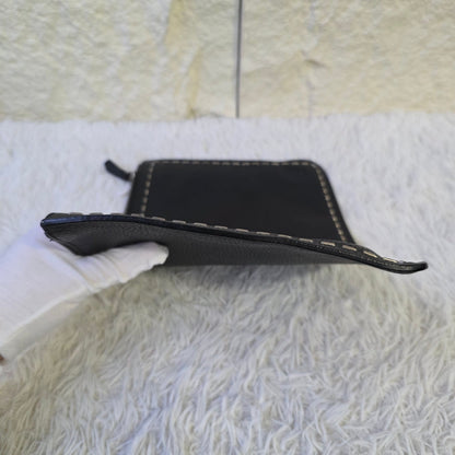 Fendi Selleria Leather Zip Clutch Bag (Pre-Owned)