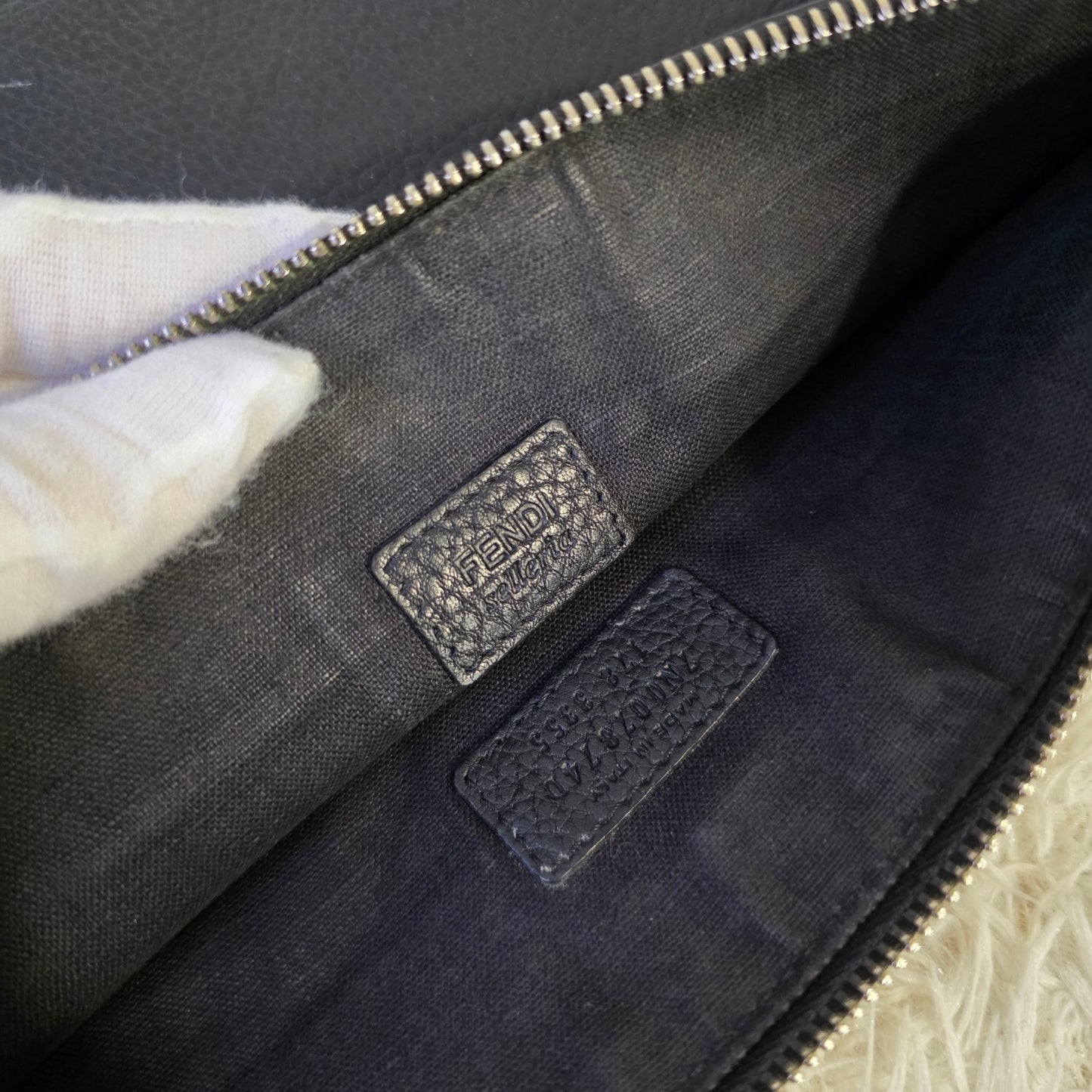Fendi Selleria Leather Zip Clutch Bag (Pre-Owned)