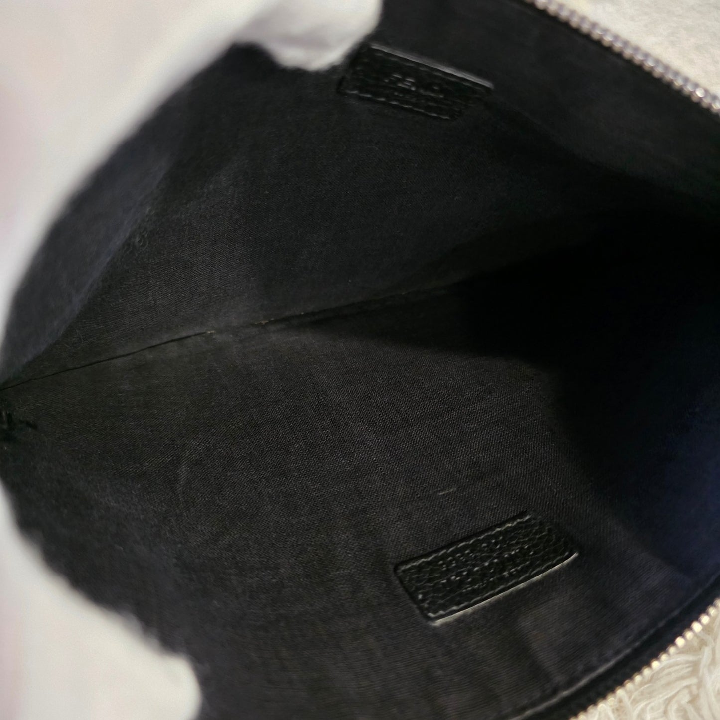 Fendi Selleria Leather Zip Clutch Bag (Pre-Owned)