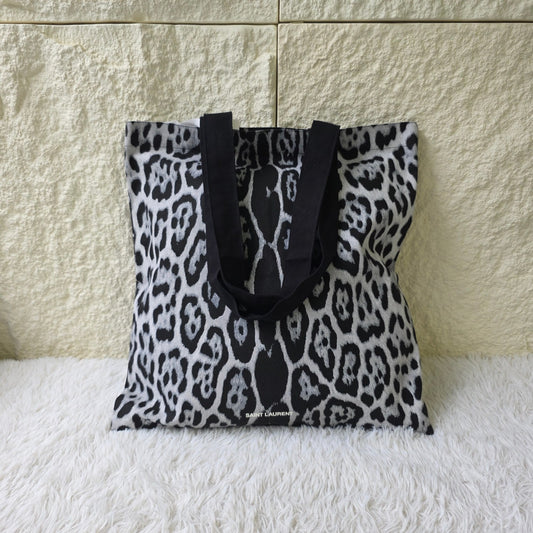 Saint Laurent Leopard Print Canvas Tote Bag (Pre-Owned)