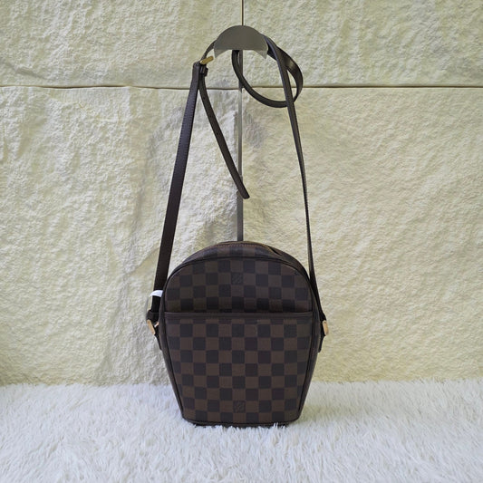 Louis Vuitton Damier Ebene Ipanema Crossbody Bag (Pre-Owned)