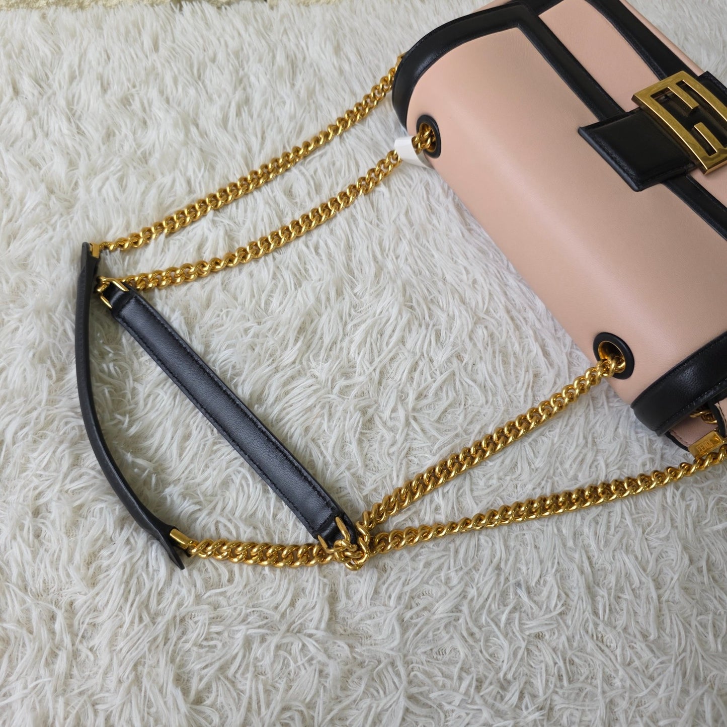 Fendi Kan I Colorblock Chain Shoulder Bag (Pre-Owned)