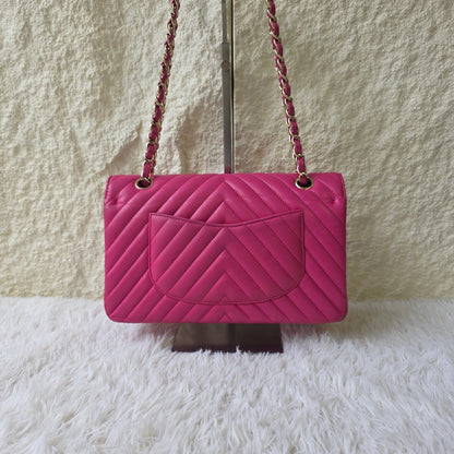 Chanel Chevron Quilted Classic Flap Chain Shoulder Bag (Pre-Owned)
