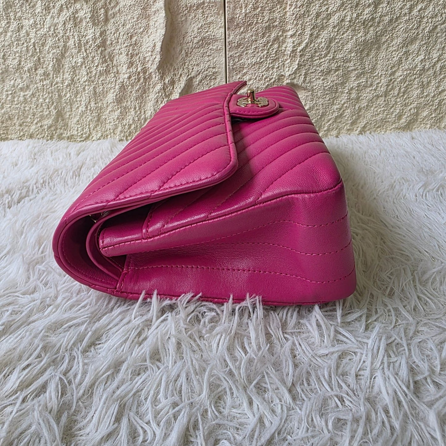Chanel Chevron Quilted Classic Flap Chain Shoulder Bag (Pre-Owned)