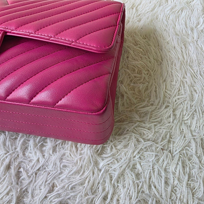 Chanel Chevron Quilted Classic Flap Chain Shoulder Bag (Pre-Owned)