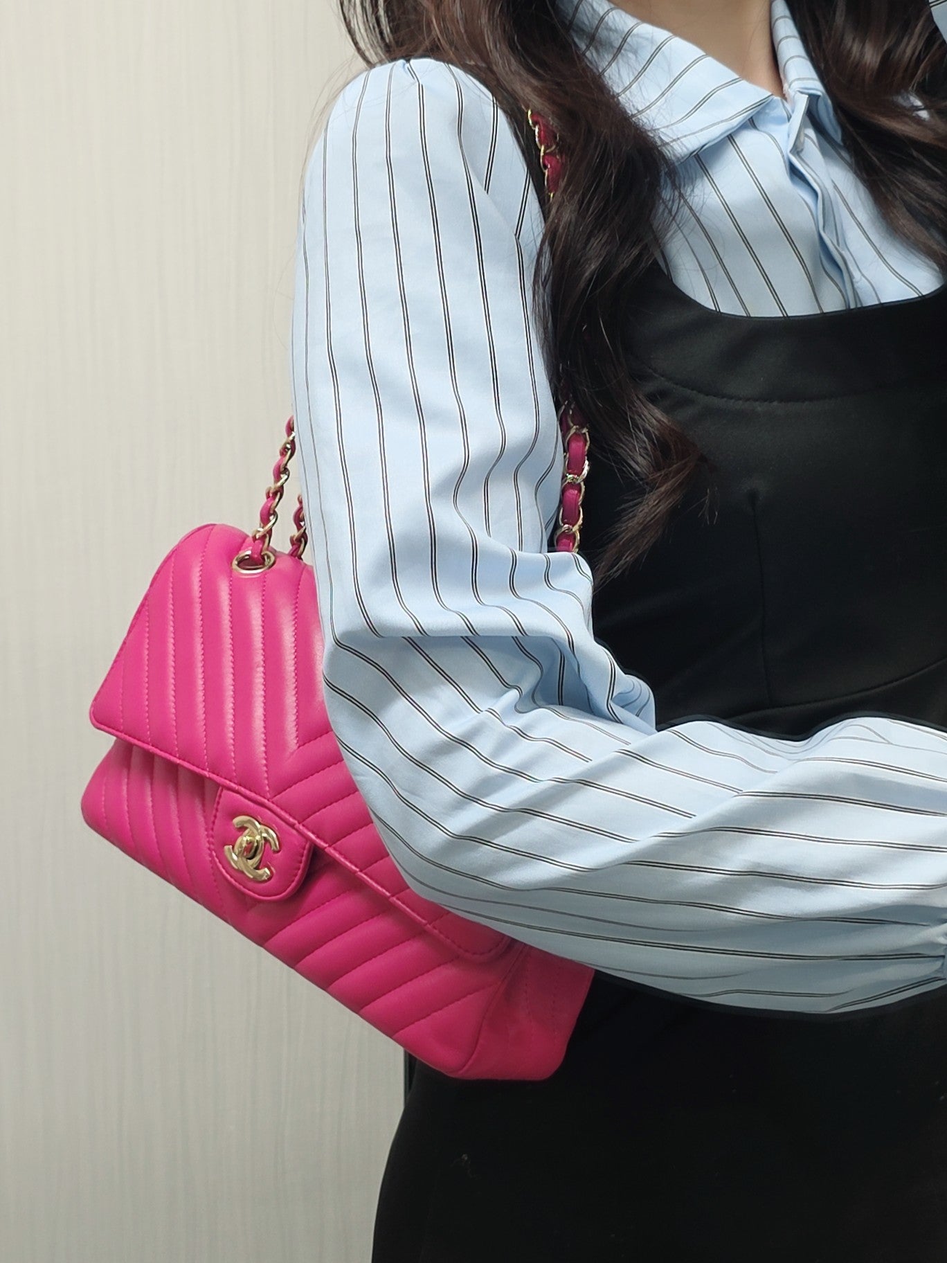 Chanel Chevron Quilted Classic Flap Chain Shoulder Bag (Pre-Owned)