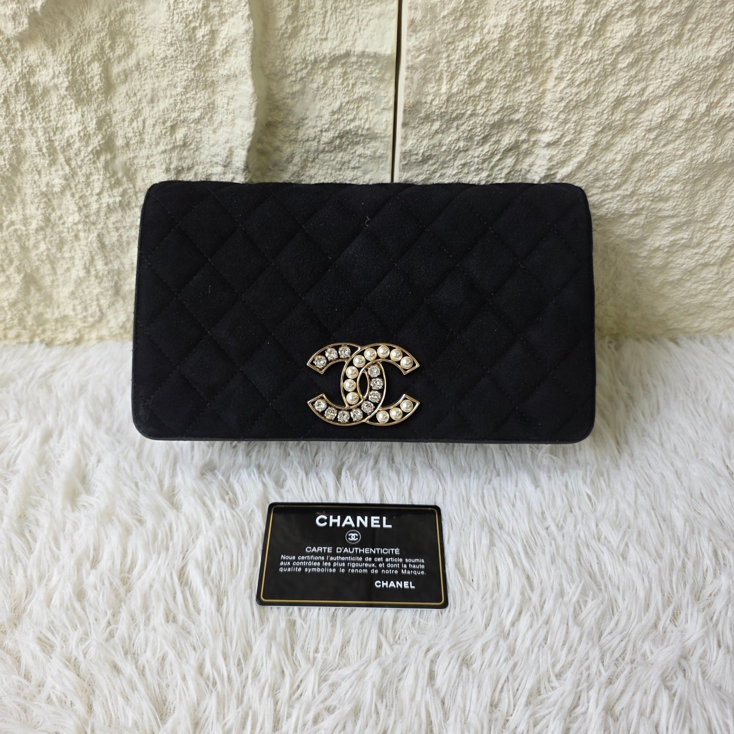Chanel Quilted Velvet Pearl CC Chain Shoulder Bag (Pre-Owned)