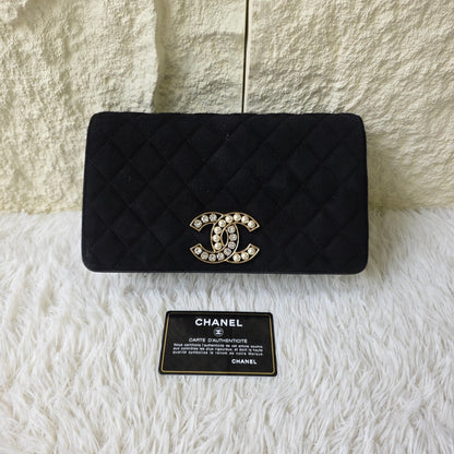 Chanel Quilted Velvet Pearl CC Chain Shoulder Bag (Pre-Owned)