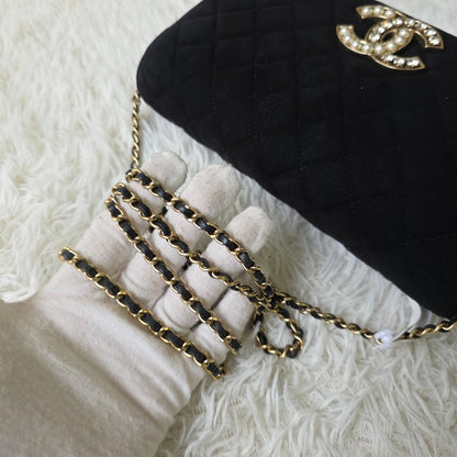 Chanel Quilted Velvet Pearl CC Chain Shoulder Bag (Pre-Owned)