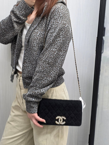 Chanel Quilted Velvet Pearl CC Chain Shoulder Bag (Pre-Owned)