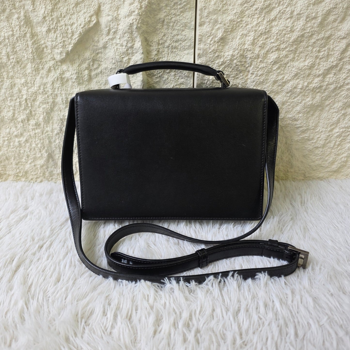 Saint Laurent Bellechasse Leather Shoulder Bag (Pre-Owned)