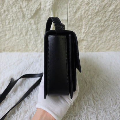 Saint Laurent Bellechasse Leather Shoulder Bag (Pre-Owned)