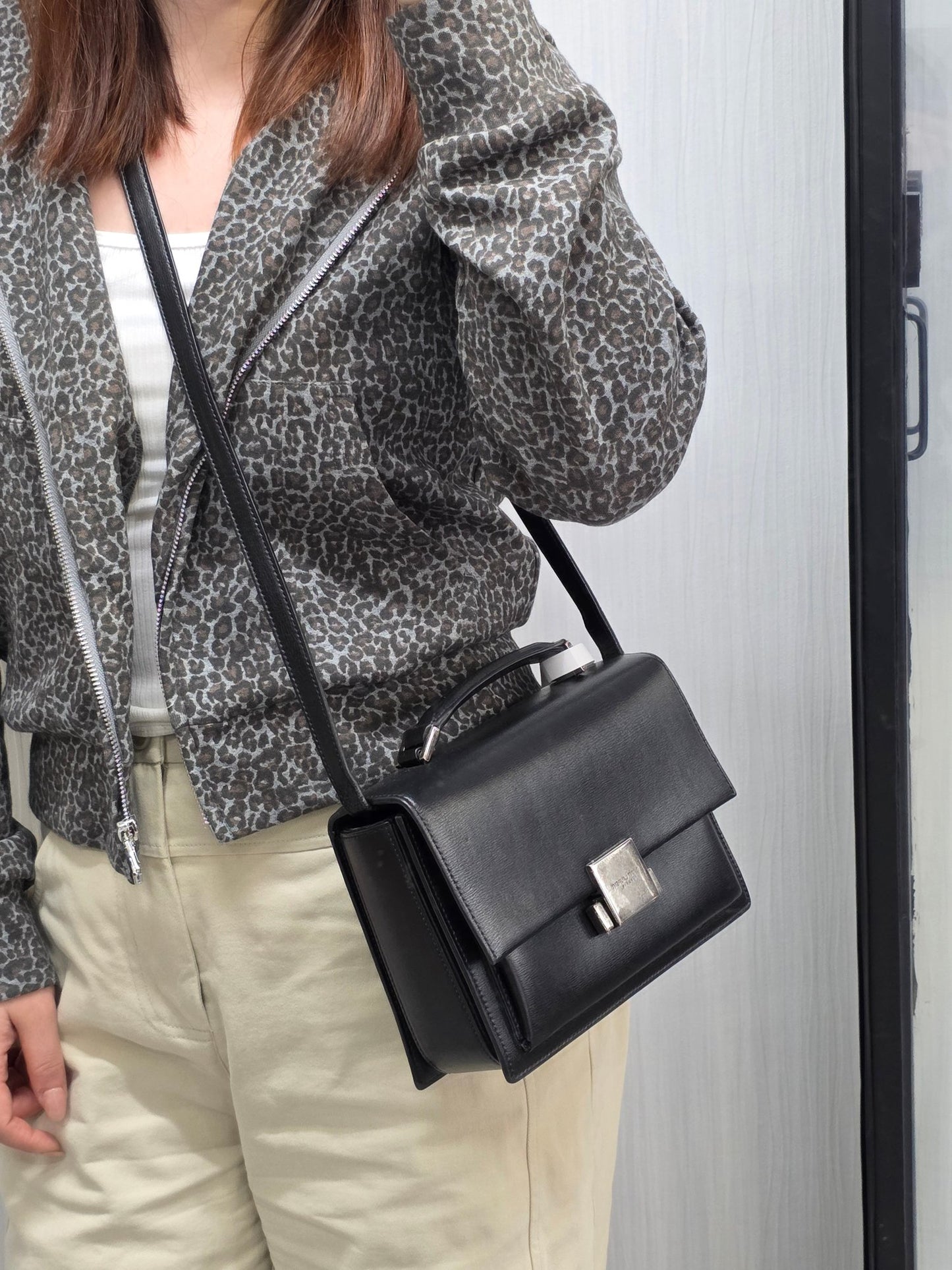 Saint Laurent Bellechasse Leather Shoulder Bag (Pre-Owned)