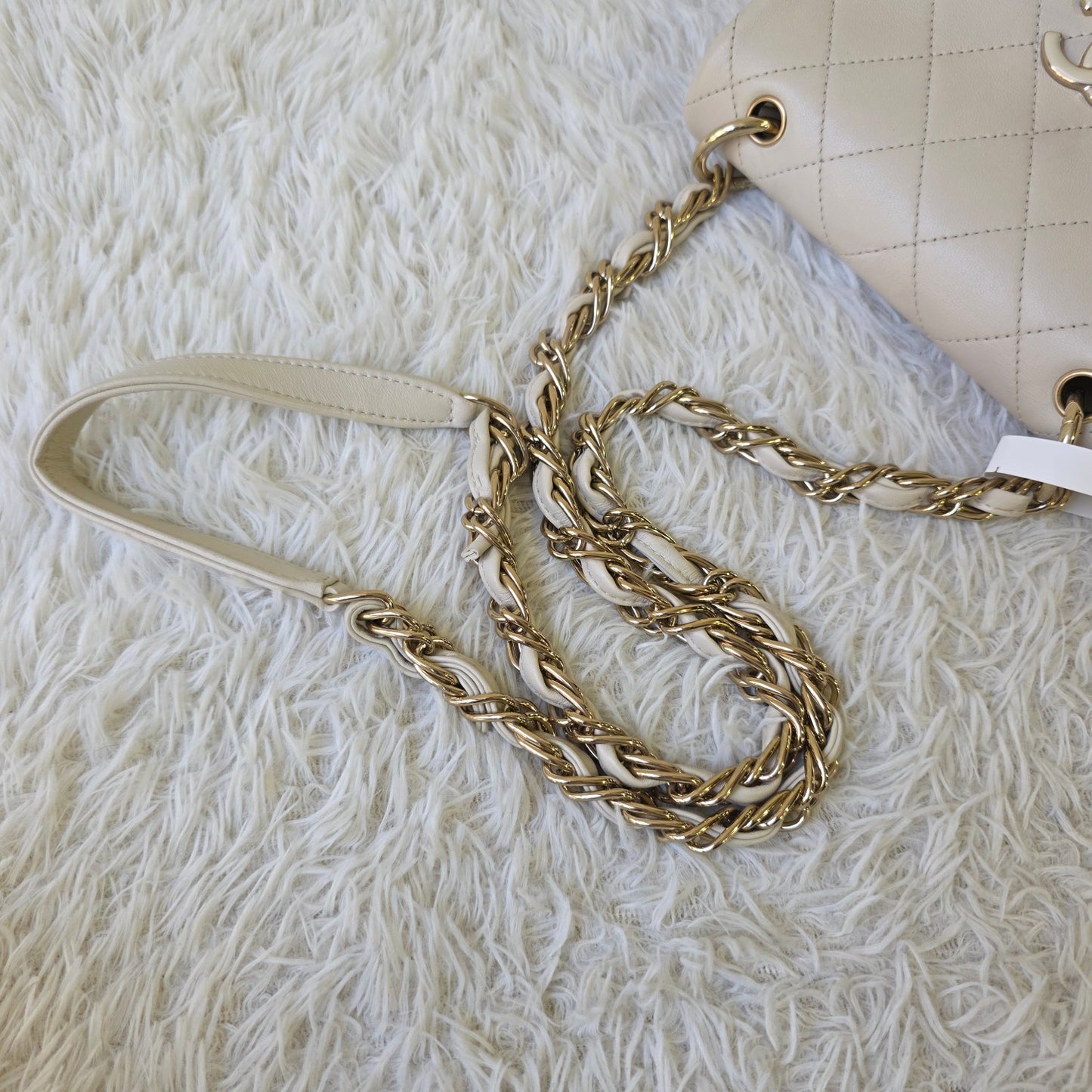 Chanel Quilted Chain Shoulder Bag (Pre-Owned)