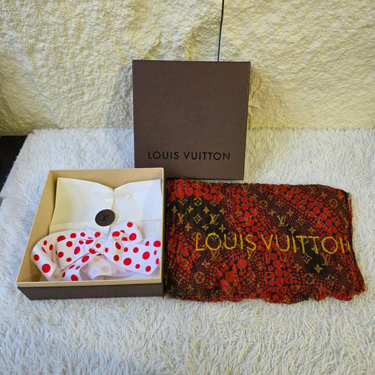 Louis Vuitton Monogram Dots Scarf (Pre-Owned)