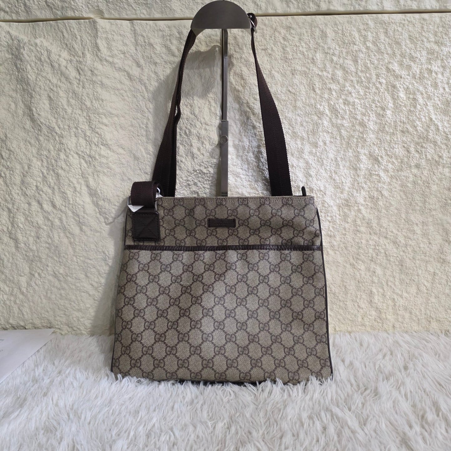 1 Gucci GG Supreme Canvas Tote Bag (Pre-Owned)