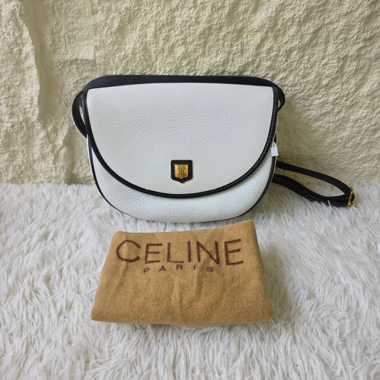 1 Celine Vintage Leather Shoulder Bag (Pre-Owned)