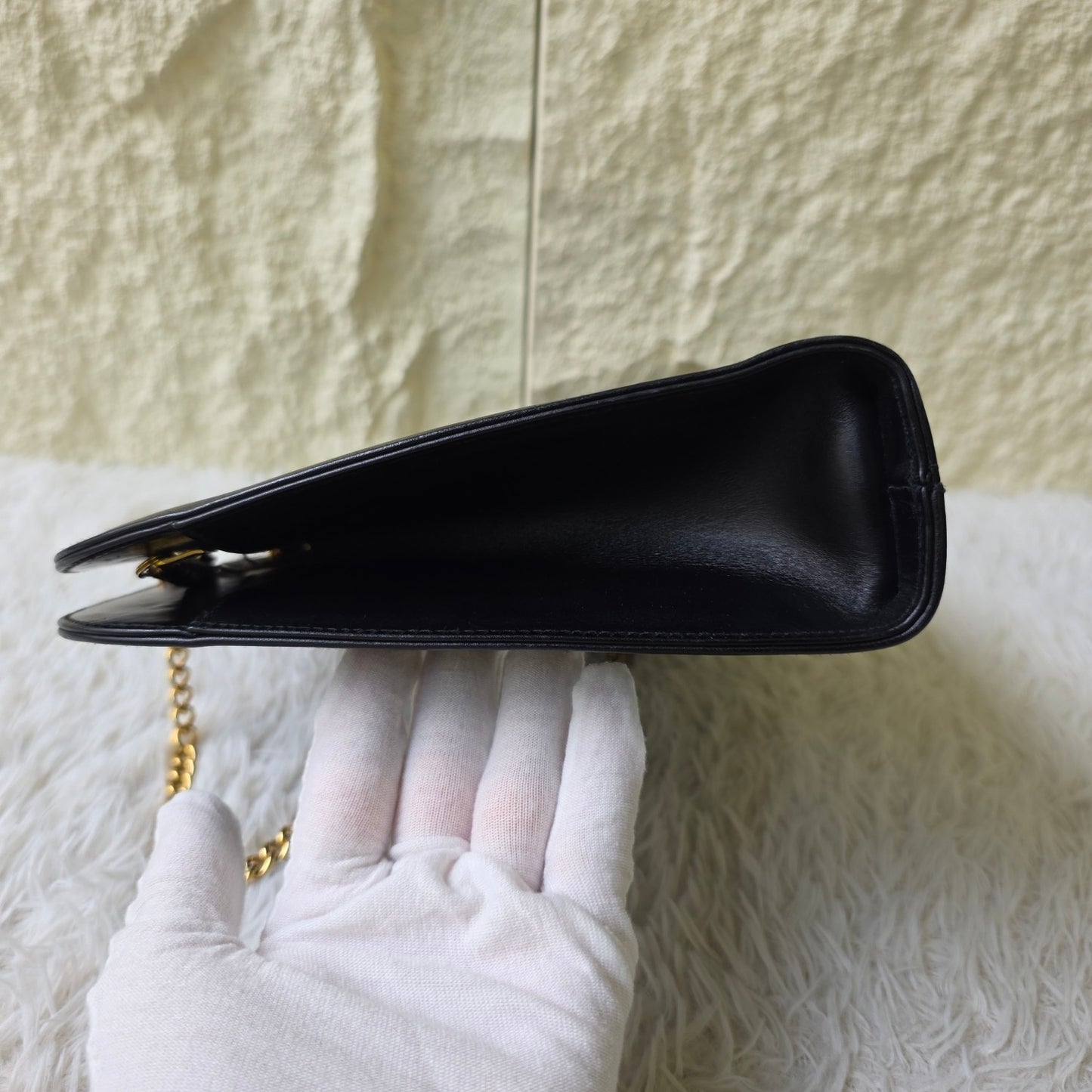 Salvatore Ferragamo Gancini Leather Chain Shoulder Bag (Pre-Owned)