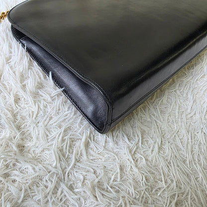 Salvatore Ferragamo Gancini Leather Chain Shoulder Bag (Pre-Owned)