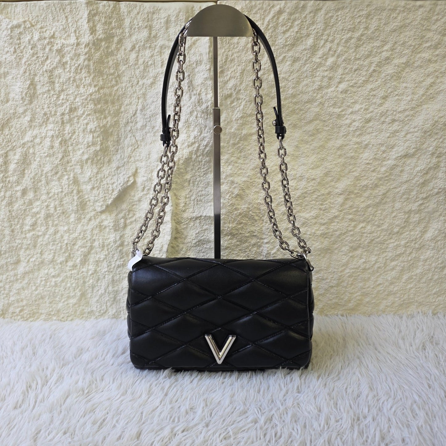 Louis Vuitton Quilted Leather Chain Shoulder Bag (Pre-Owned)