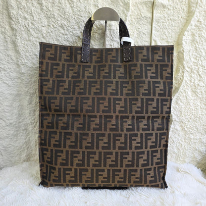 Fendi Zucca Canvas Tote Bag (Pre-Owned)
