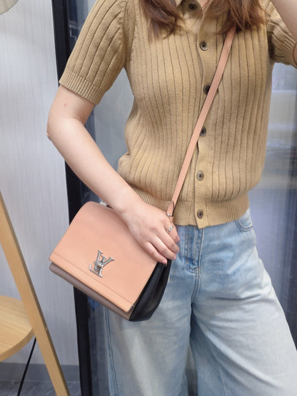 1 Louis Vuitton Lockme Chain Shoulder Bag (Pre-Owned)