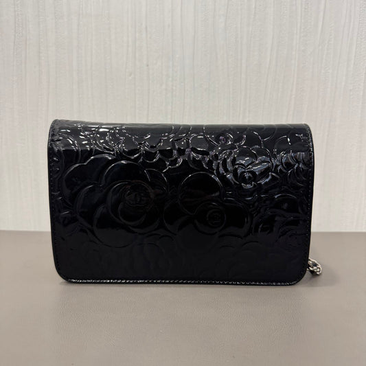 Chanel Camellia Embossed Patent Chain Wallet (Pre-Owned)