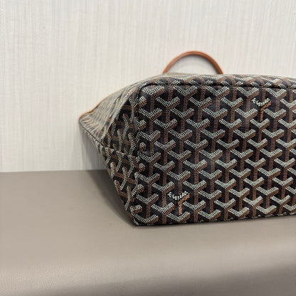 Goyard Saint Louis Tote Bag with Pouch (Pre-Owned)