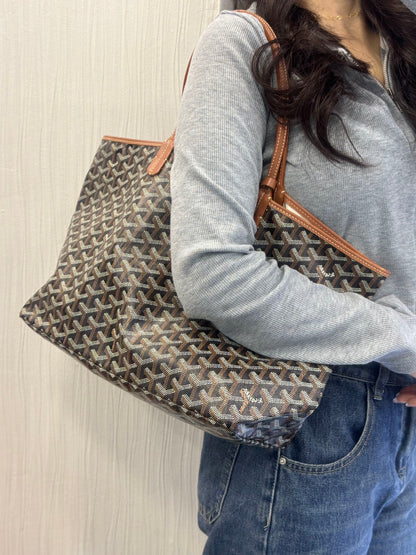 Goyard Saint Louis Tote Bag with Pouch (Pre-Owned)