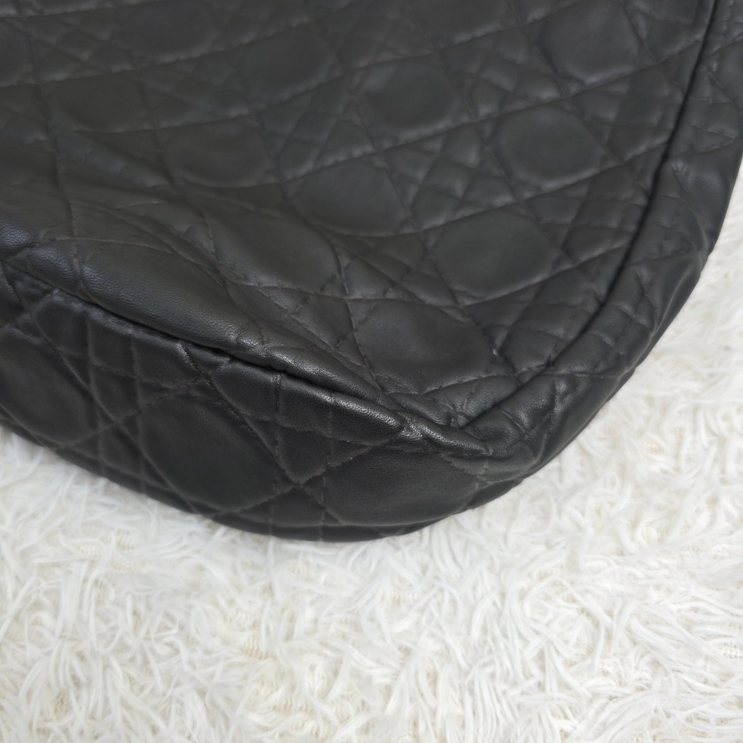 Dior Cannage Quilted Leather Shoulder Bag (Pre-Owned)