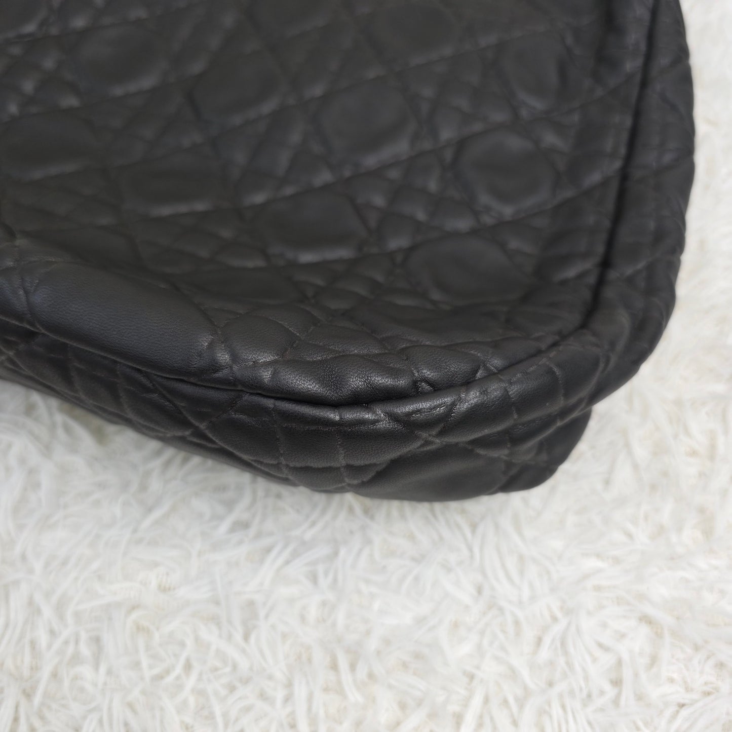 Dior Cannage Quilted Leather Shoulder Bag (Pre-Owned)