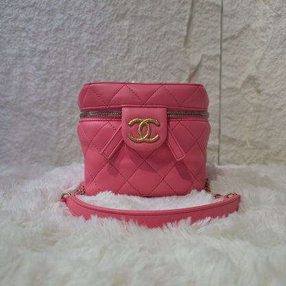 Chanel Quilted Vanity Chain Bag (Pre-Owned)