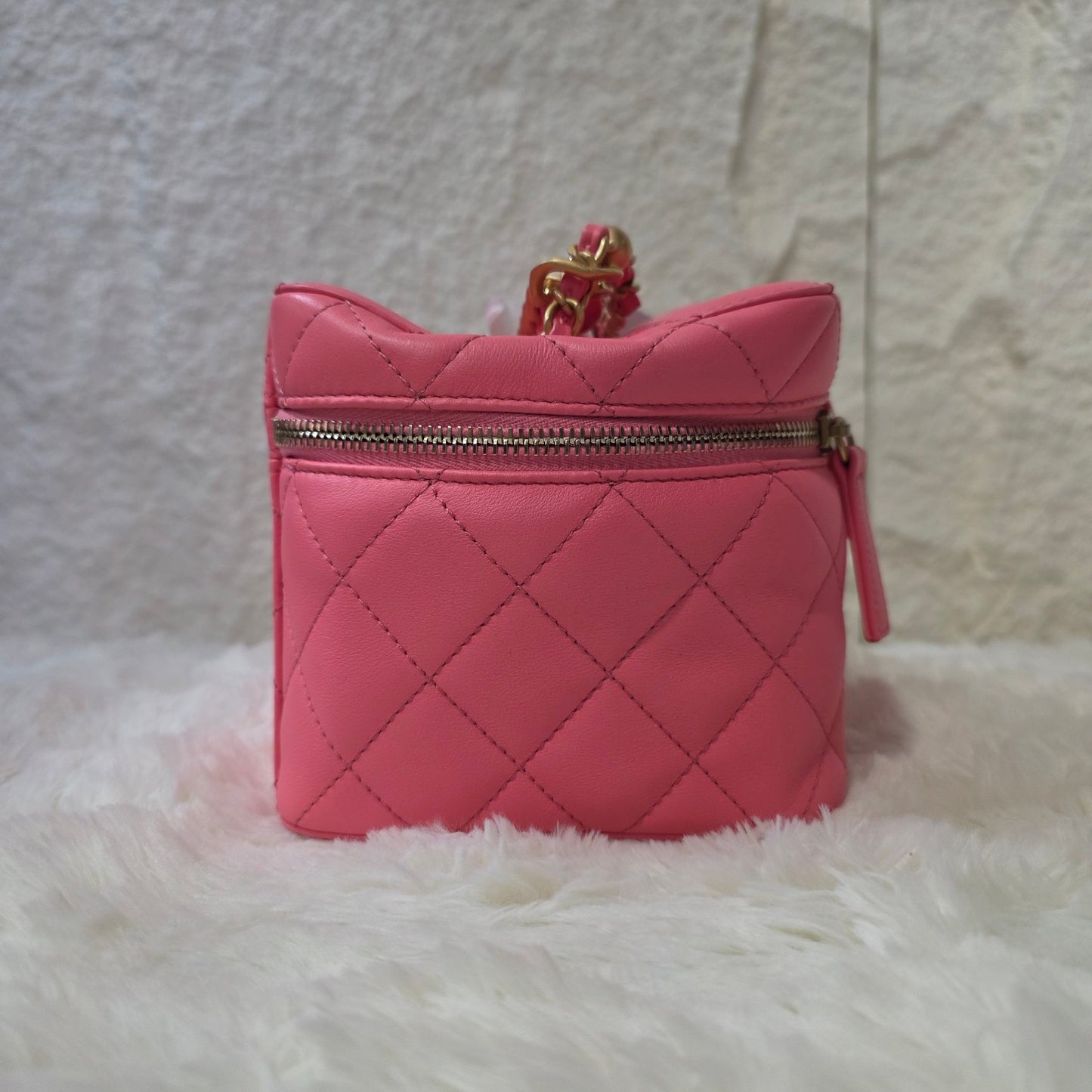 Chanel Quilted Vanity Chain Bag (Pre-Owned)