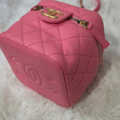 Chanel Quilted Vanity Chain Bag (Pre-Owned)
