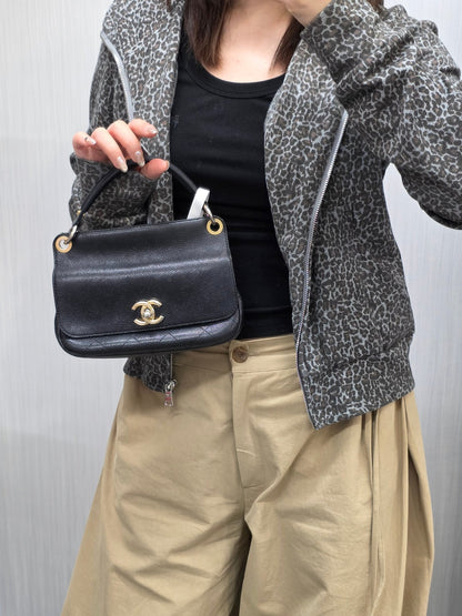 1 Chanel Caviar Leather Top Handle Chain Shoulder Bag (Pre-Owned)