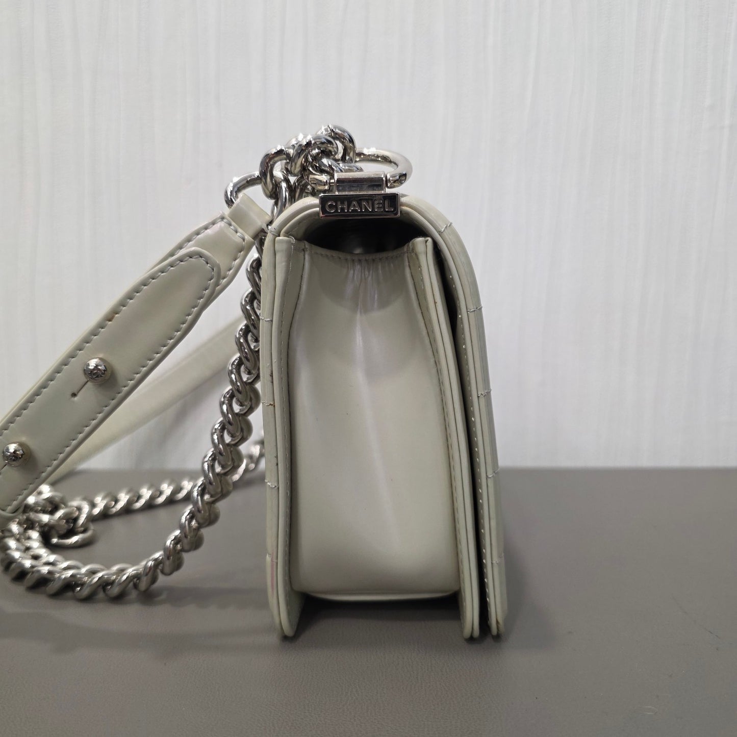 Chanel Boy Chanel Chain Shoulder Bag (Pre-Owned)