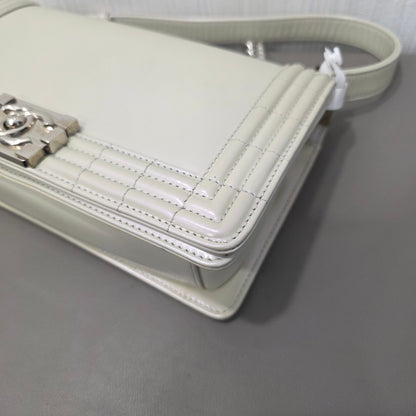 Chanel Boy Chanel Chain Shoulder Bag (Pre-Owned)