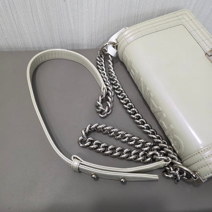 Chanel Boy Chanel Chain Shoulder Bag (Pre-Owned)