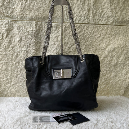 Chanel Reissue Chain Shoulder Tote Bag (Pre-Owned)