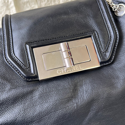 Chanel Reissue Chain Shoulder Tote Bag (Pre-Owned)