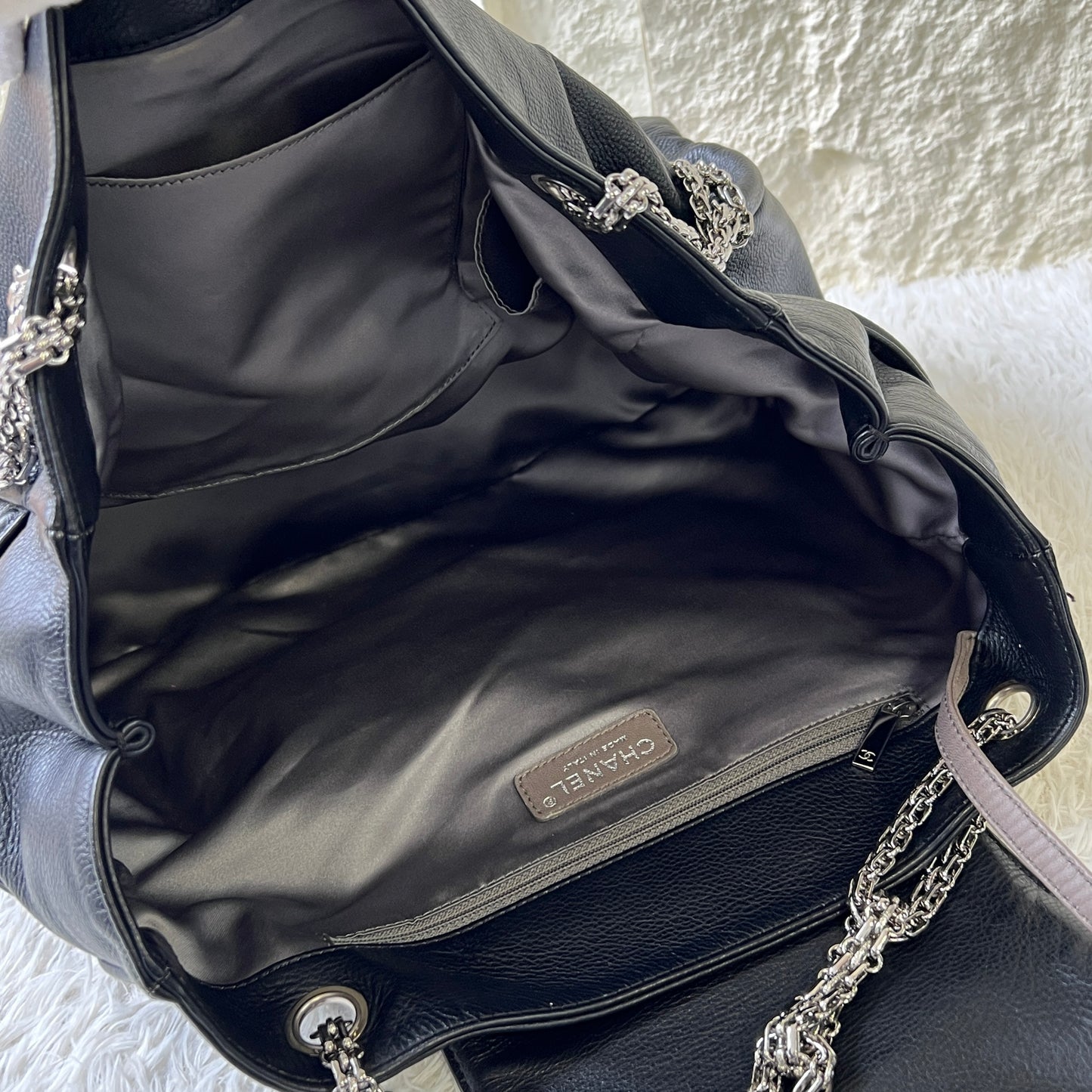 Chanel Reissue Chain Shoulder Tote Bag (Pre-Owned)