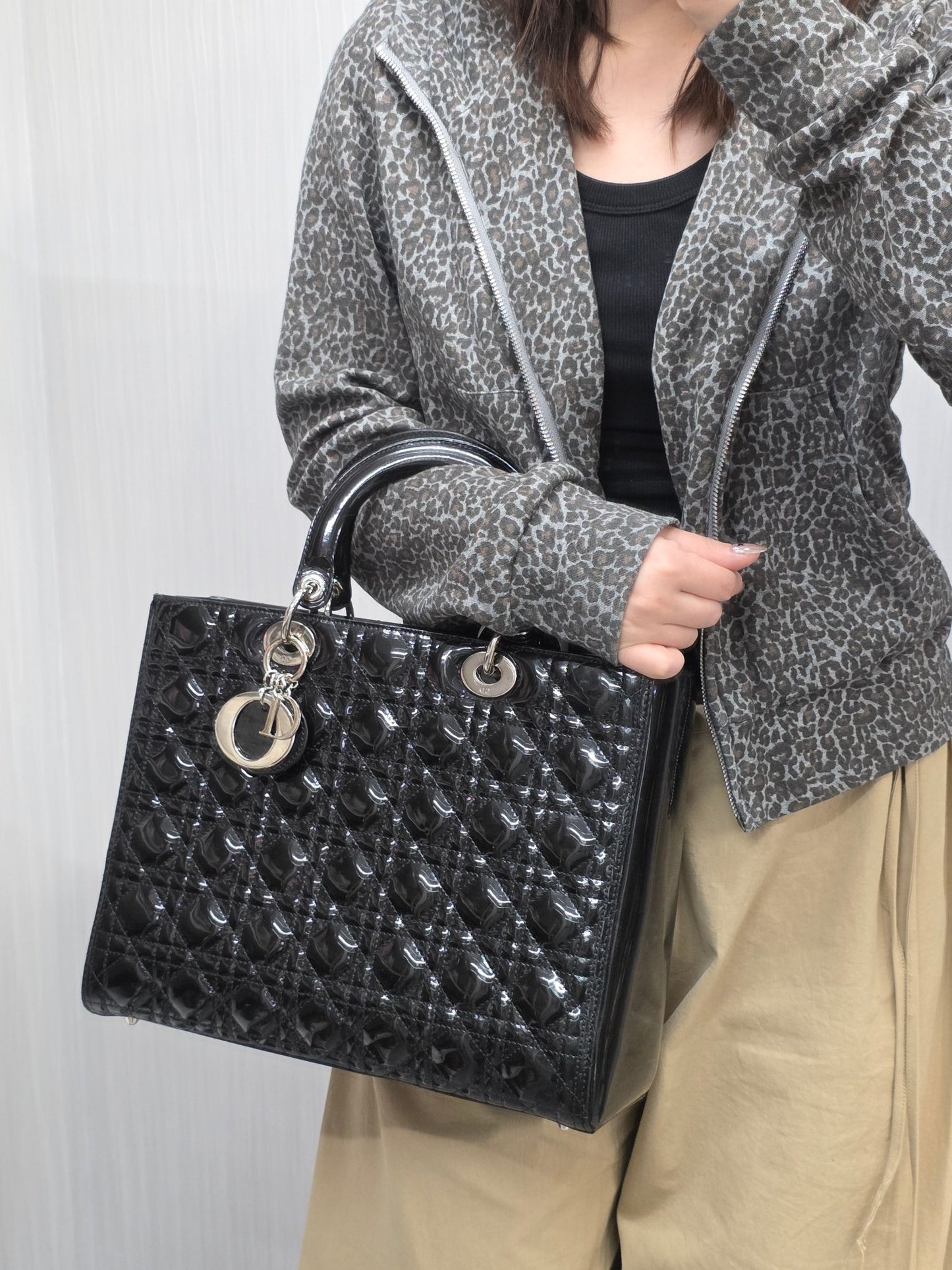 1 Dior Lady Dior Cannage Patent Leather Handbag (Pre-Owned)
