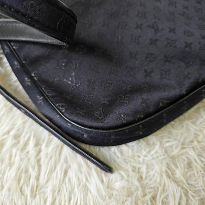 Louis Vuitton Monogram Appliqué Shoulder Bag (Pre-Owned)