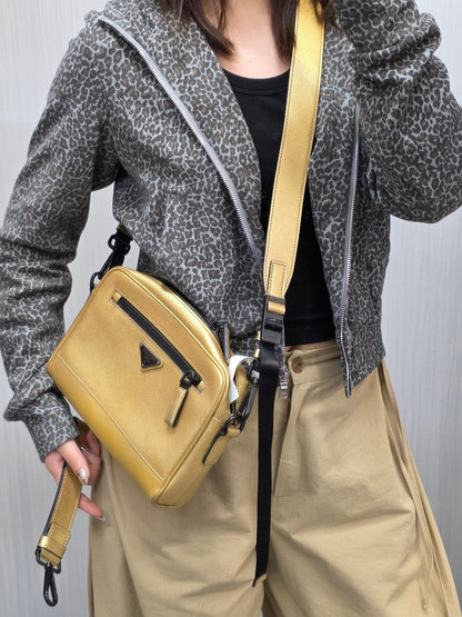 1 Prada Saffiano Leather Shoulder Bag (Pre-Owned)