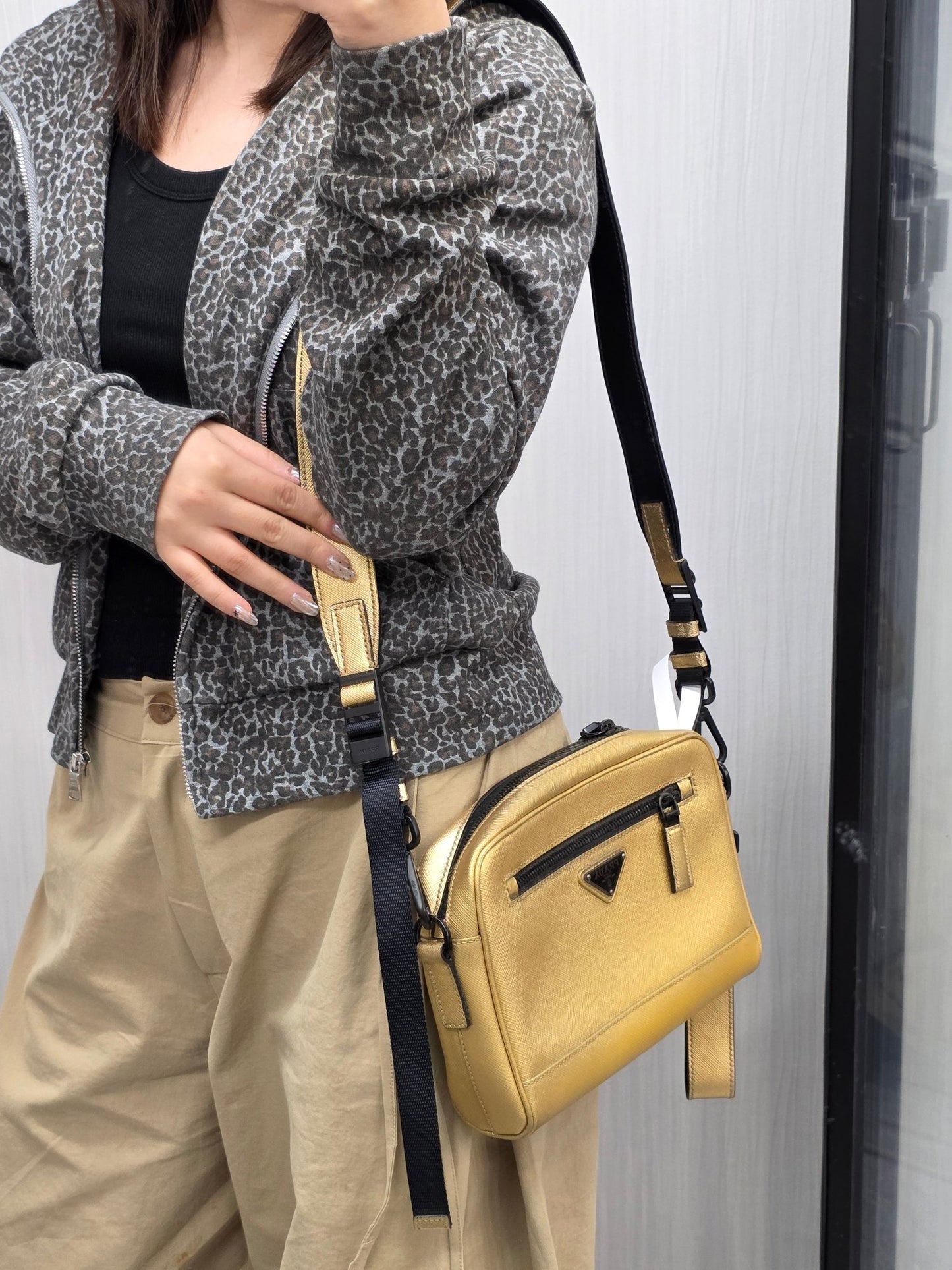 1 Prada Saffiano Leather Shoulder Bag (Pre-Owned)