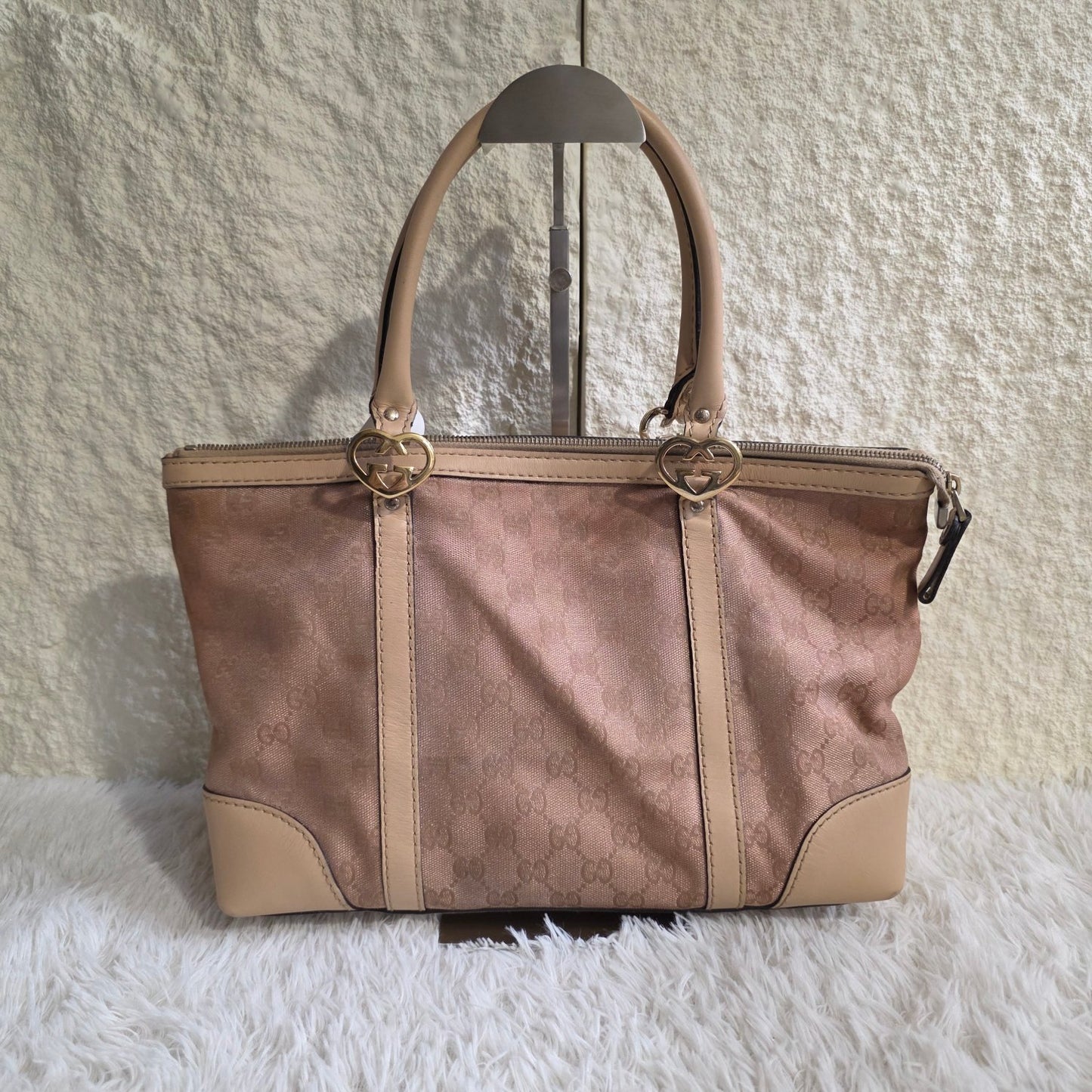 1 Gucci GG Monogram Canvas Tote Bag (Pre-Owned)