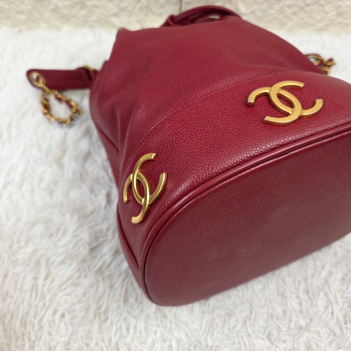 Chanel Caviar Leather Drawstring Bucket Bag (Pre-Owned)