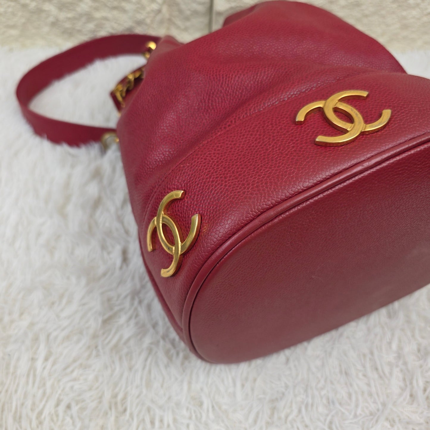 Chanel Caviar Leather Drawstring Bucket Bag (Pre-Owned)