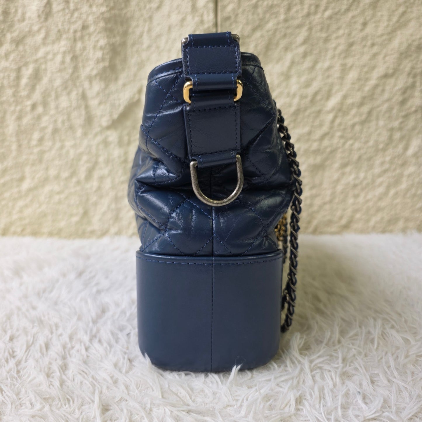 Chanel Quilted Leather Chain Shoulder Bag (Pre-Owned)