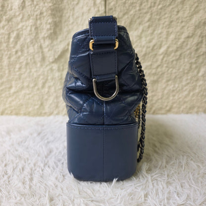 Chanel Quilted Leather Chain Shoulder Bag (Pre-Owned)